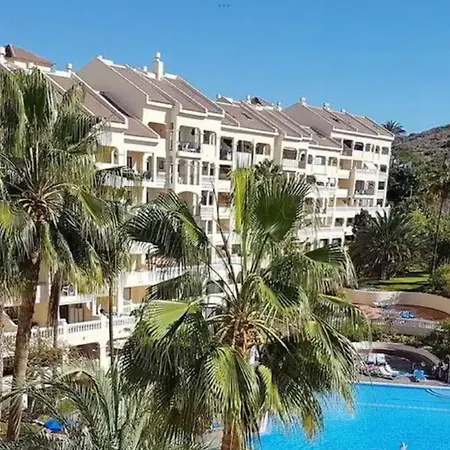 Castle Harbour Studio - Heated Pool & 300Mb Wi-Fi *