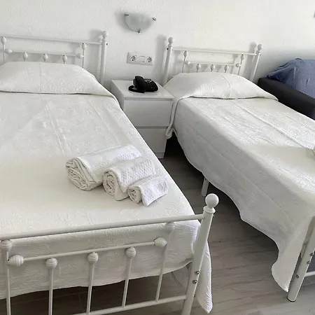 Castle Harbour Studio - Heated Pool & 300Mb Wi-Fi