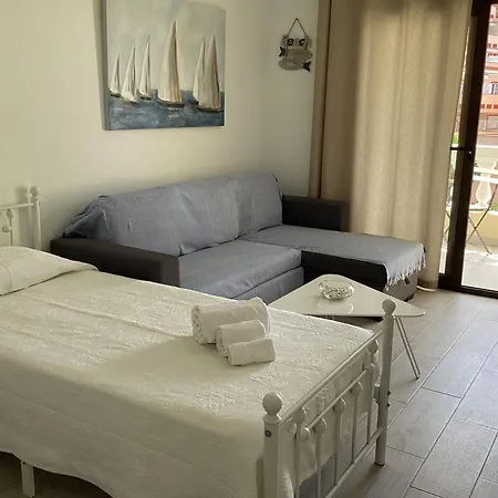 Castle Harbour Studio - Heated Pool & 300Mb Wi-Fi