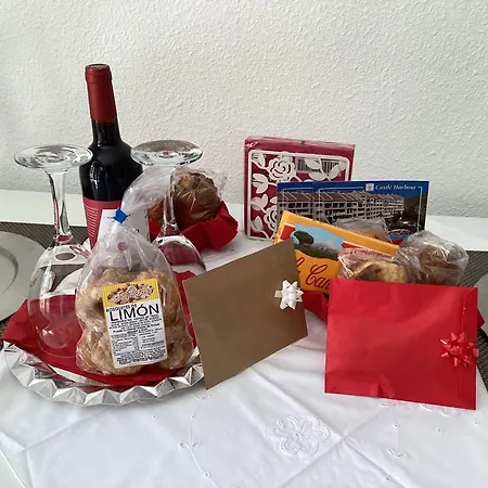 Estupendo Estudio En Castle Harbour Cristianos